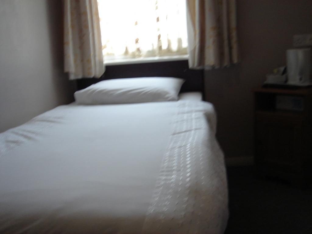 Prince Hotel Smethwick Room photo